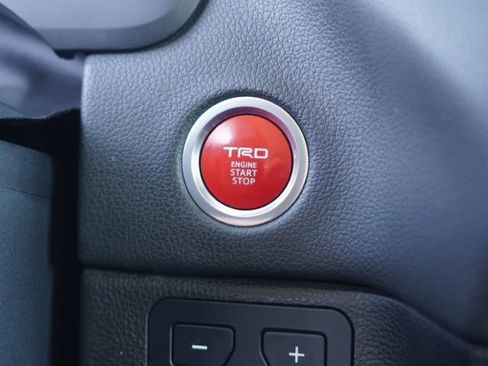 Certified 2022 Toyota Tundra Limited w/ TRD Off-Road Package image 28