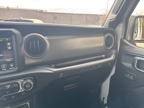 Certified 2021 Jeep Wrangler Unlimited Sport w/ Sun And Sound Package image 18