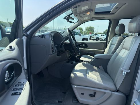 Used 2008 Chevrolet TrailBlazer LT w/ Sun And Sound Package AWD/4WD image 11