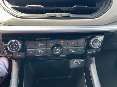 Used 2025 Jeep Compass Limited AWD/4WD image 33