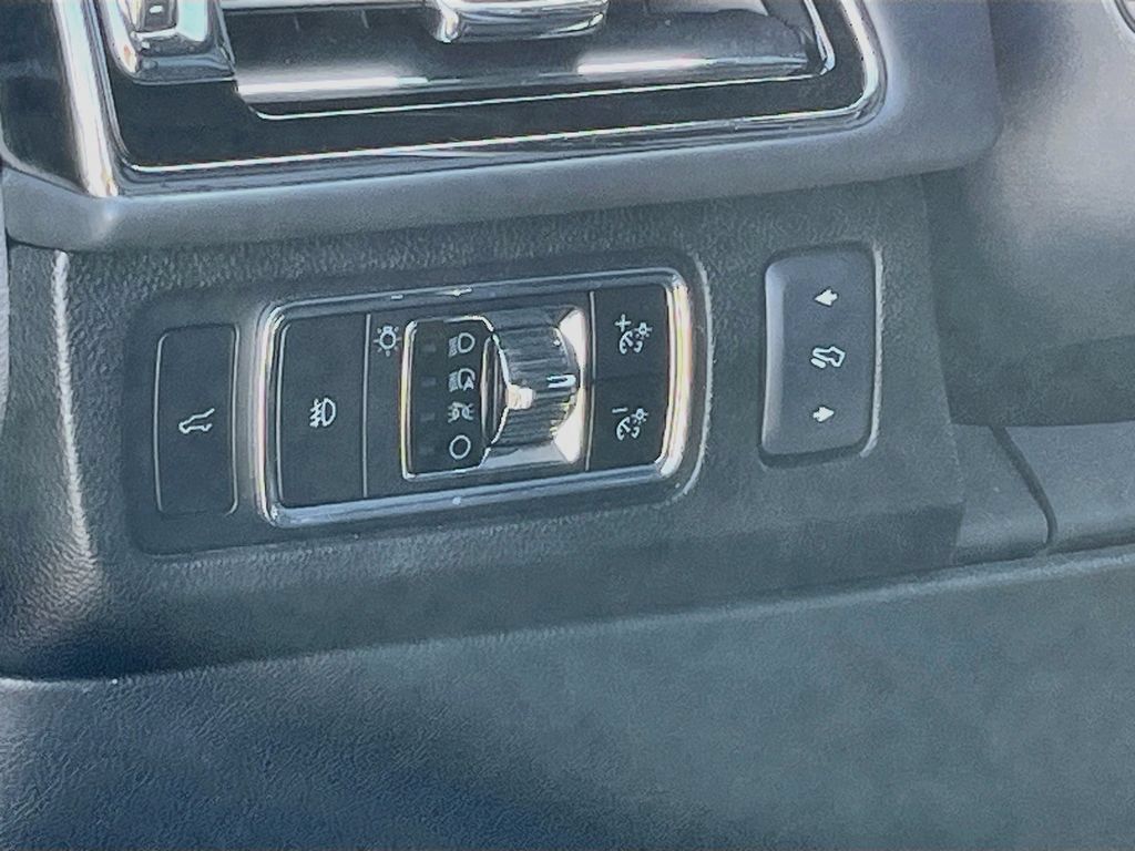 Used 2024 Lincoln Navigator L Black Label AWD/4WD image 10