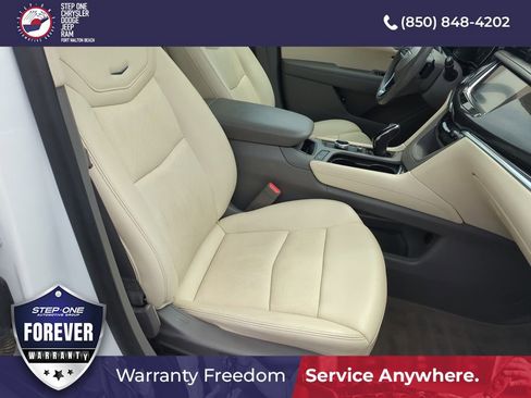 Used 2020 Cadillac XT6 Premium Luxury FWD image 40