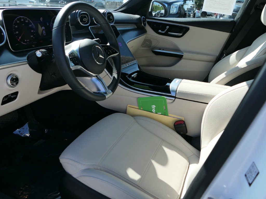 Used 2025 Mercedes-Benz C 300 Sedan image 10