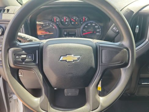 Used 2019 Chevrolet Silverado 1500 Custom Trail Boss w/ Custom Convenience Package AWD/4WD image 18