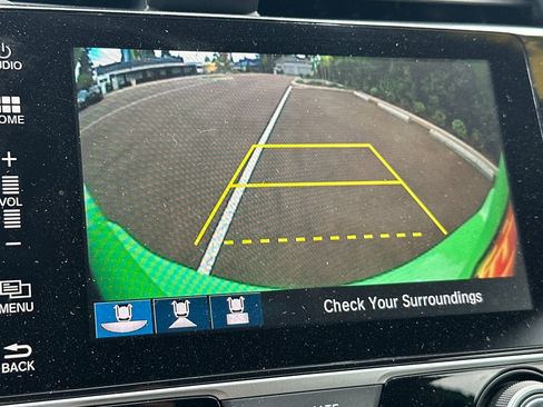 Used 2018 Honda Civic Touring image 19