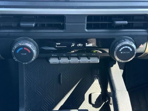 Used 2024 Toyota Tacoma SR RWD image 17