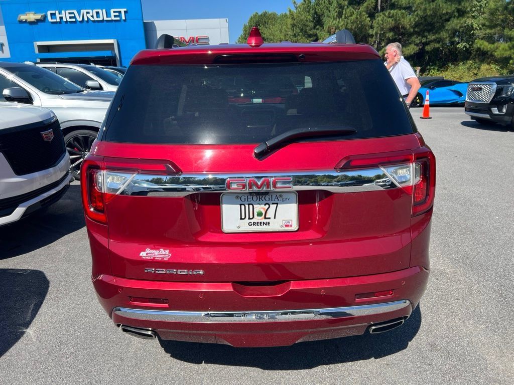 Used 2020 GMC Acadia Denali w/ Technology Package FWD image 2