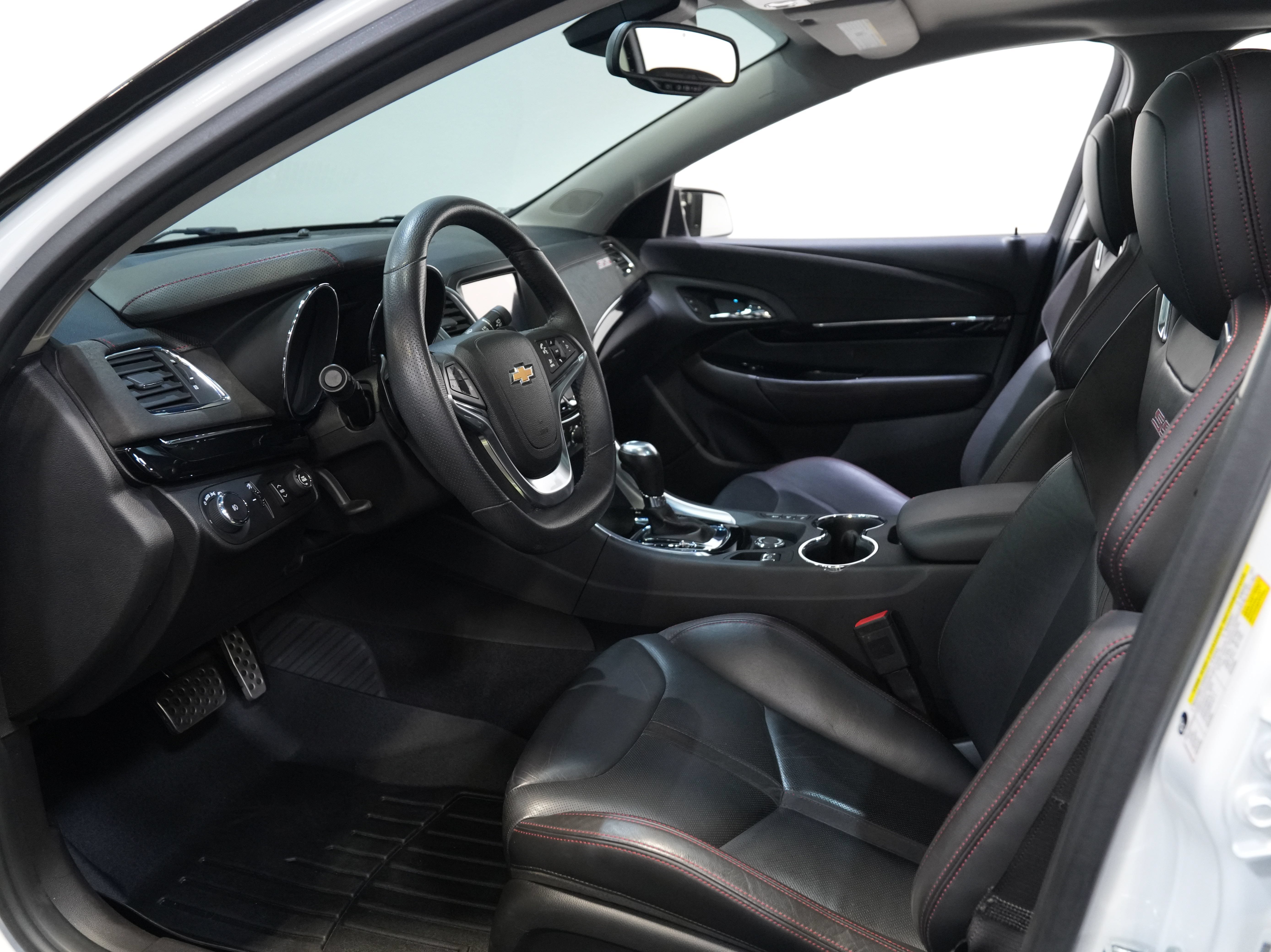 Used 2015 Chevrolet SS RWD image 31