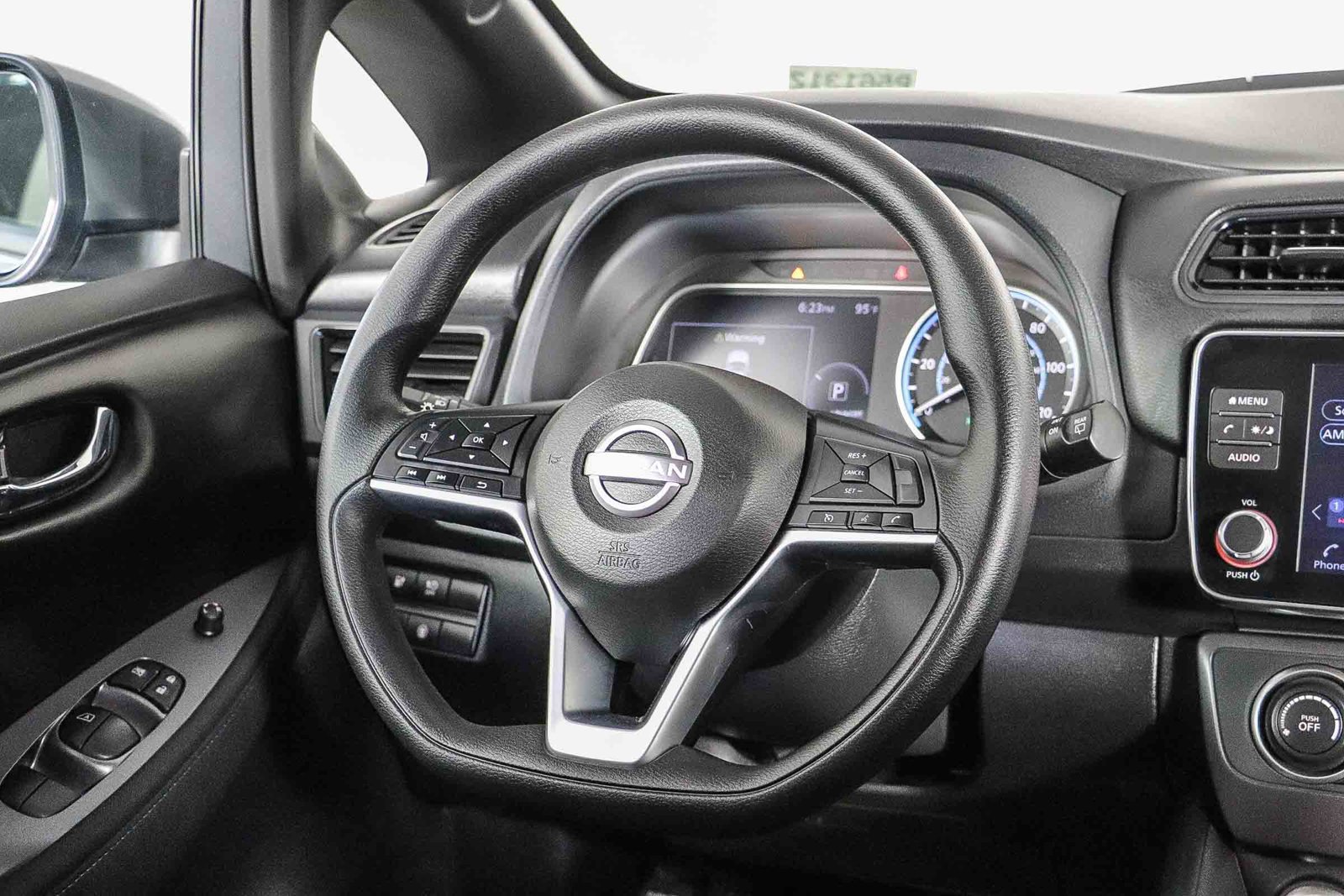 Used 2025 Nissan Leaf S FWD image 16