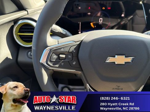 New 2025 Chevrolet Trax LT w/ Driver Confidence Package FWD image 15