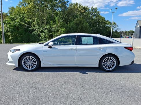 Certified 2020 Toyota Avalon Limited image 4