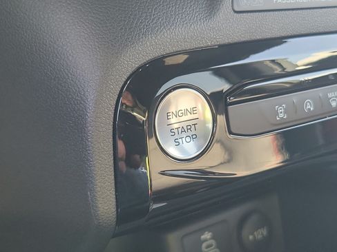 Used 2025 Ford Escape ST-Line w/ Tech Pack #1 FWD image 24