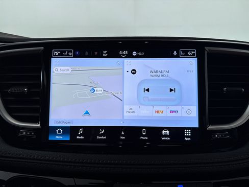 New 2026 Chrysler Pacifica Pinnacle image 16