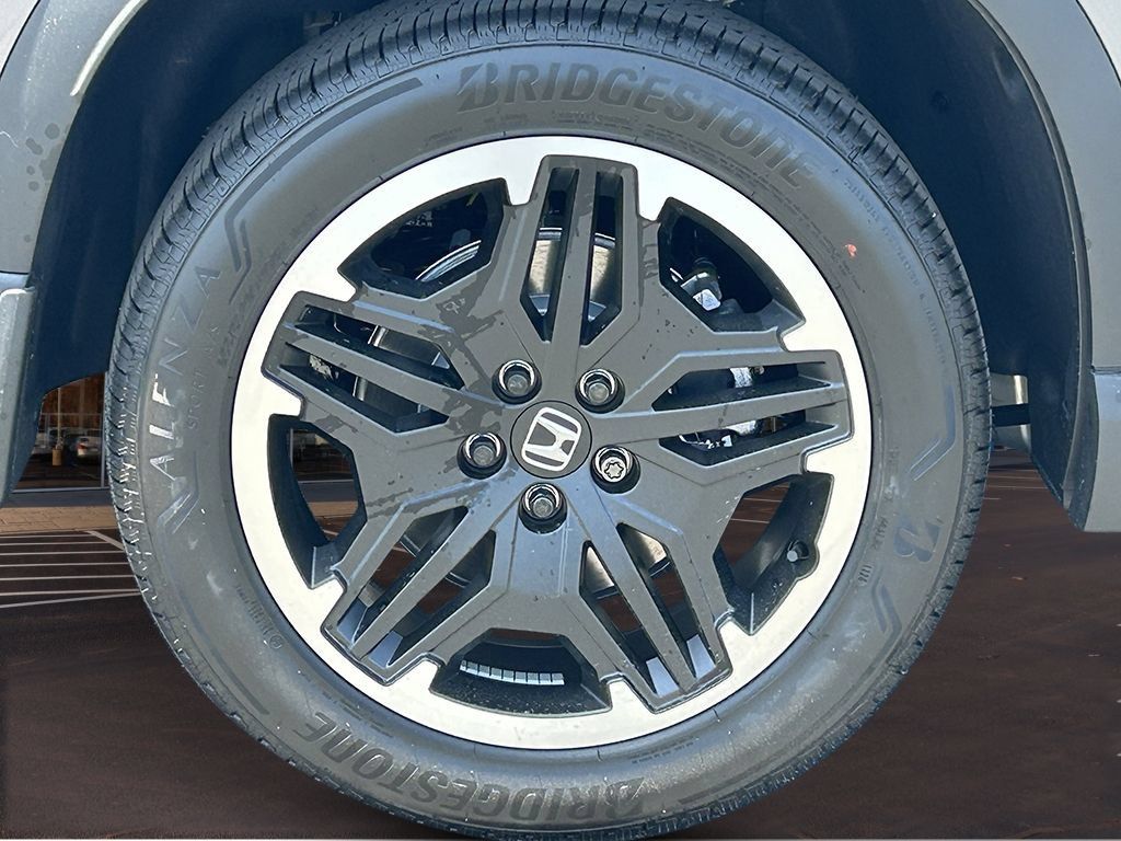 New 2026 Honda Pilot Touring image 7