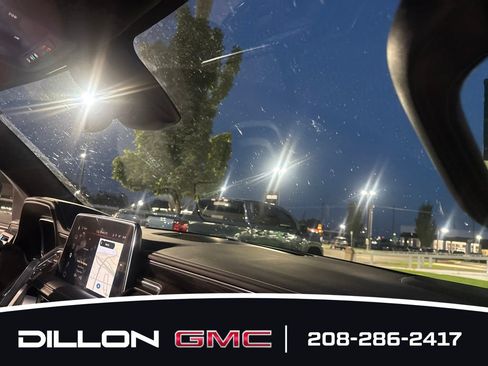 Used 2023 GMC Yukon XL SLT w/ SLT Luxury Package AWD/4WD image 18