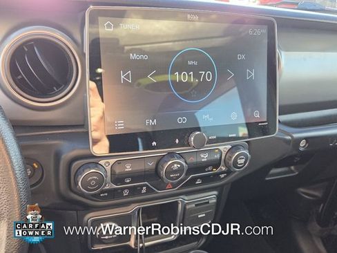 Used 2022 Jeep Wrangler Sport image 17