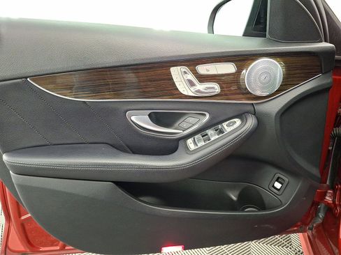 Used 2018 Mercedes-Benz C 300 4MATIC Sedan image 10