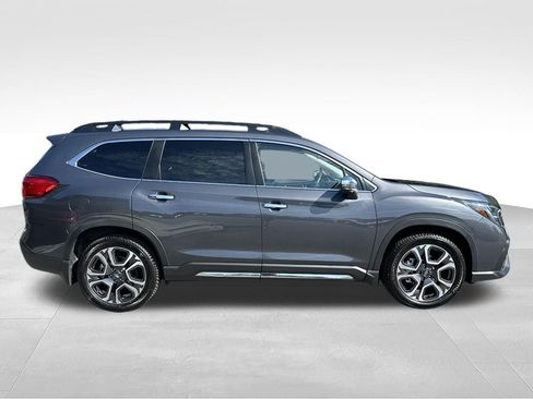 Used 2023 Subaru Ascent Touring AWD/4WD image 8