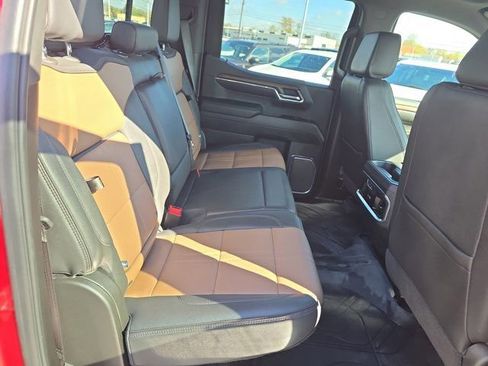 Used 2024 Chevrolet Silverado 1500 High Country AWD/4WD image 23