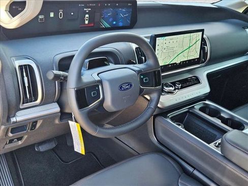 New 2025 Ford Expedition Max Active image 3