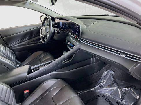 Used 2023 Hyundai Elantra Limited FWD image 30