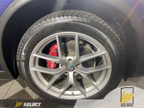 Used 2018 Alfa Romeo Stelvio Ti AWD/4WD image 24