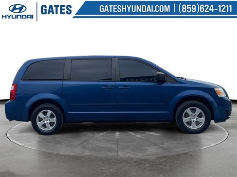 Used 2010 Dodge Grand Caravan SE w/ Popular Equipment Group image 3