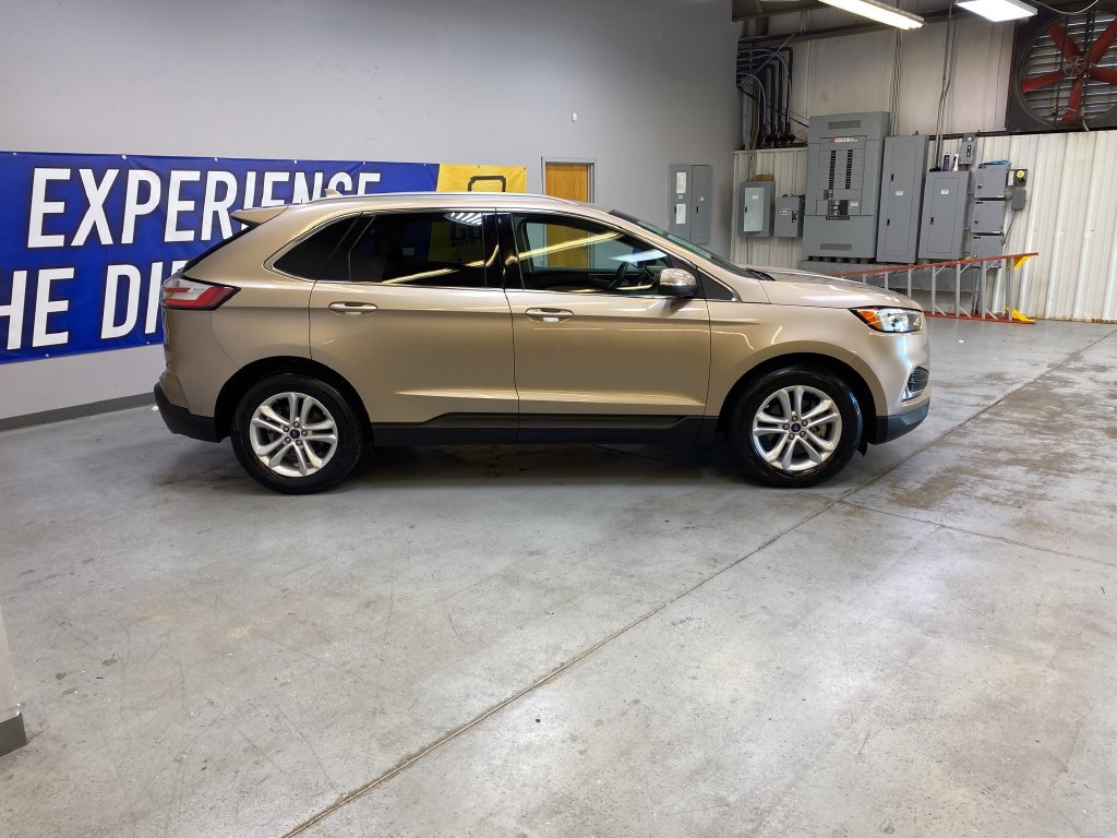 Used 2020 Ford Edge SEL w/ Convenience Package FWD image 8