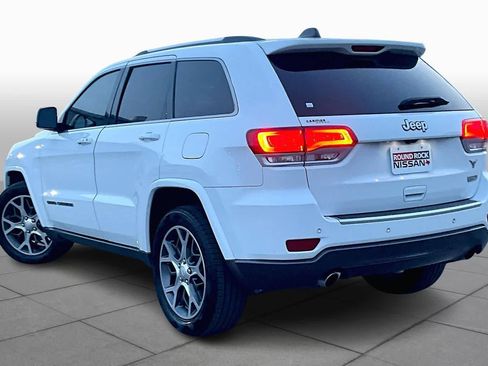 Used 2018 Jeep Grand Cherokee Limited image 11