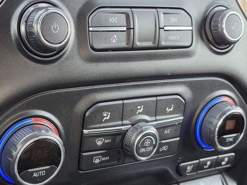 Used 2020 Chevrolet Silverado 2500 High Country w/ Technology Package image 23