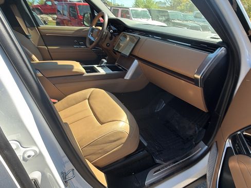 Used 2025 Land Rover Range Rover Autobiography AWD/4WD image 20