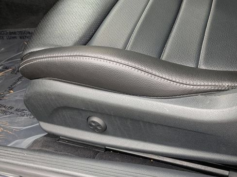 Used 2017 Mercedes-Benz C 300 Coupe image 13