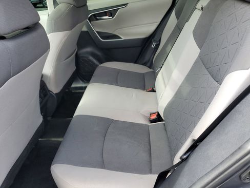 Certified 2021 Toyota RAV4 XLE w/ Convenience Package AWD/4WD image 13