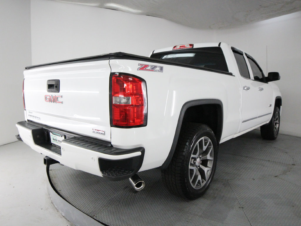 Used 2015 GMC Sierra 1500 SLT w/ All-Terrain Package AWD/4WD image 9
