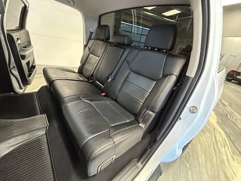 Used 2020 Toyota Tundra SR5 w/ SR5 Leather Package AWD/4WD image 6