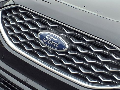 Used 2022 Ford Edge Titanium w/ Equipment Group 301A image 31