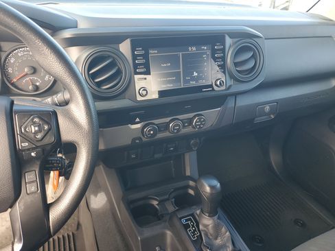 Used 2022 Toyota Tacoma SR RWD image 19