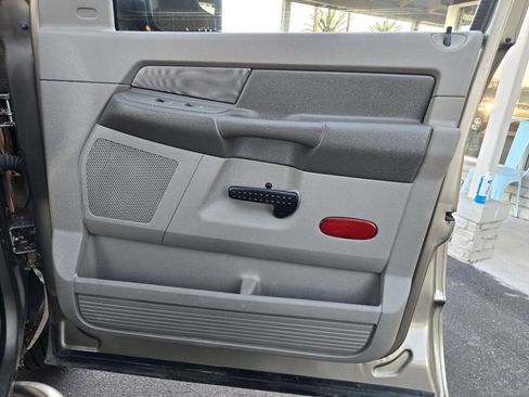 Used 2008 Dodge Ram 1500 Truck ST image 17