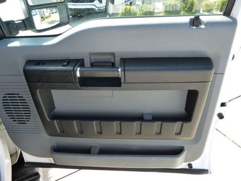 Used 2016 Ford F550 4x4 Regular Cab Super Duty image 35