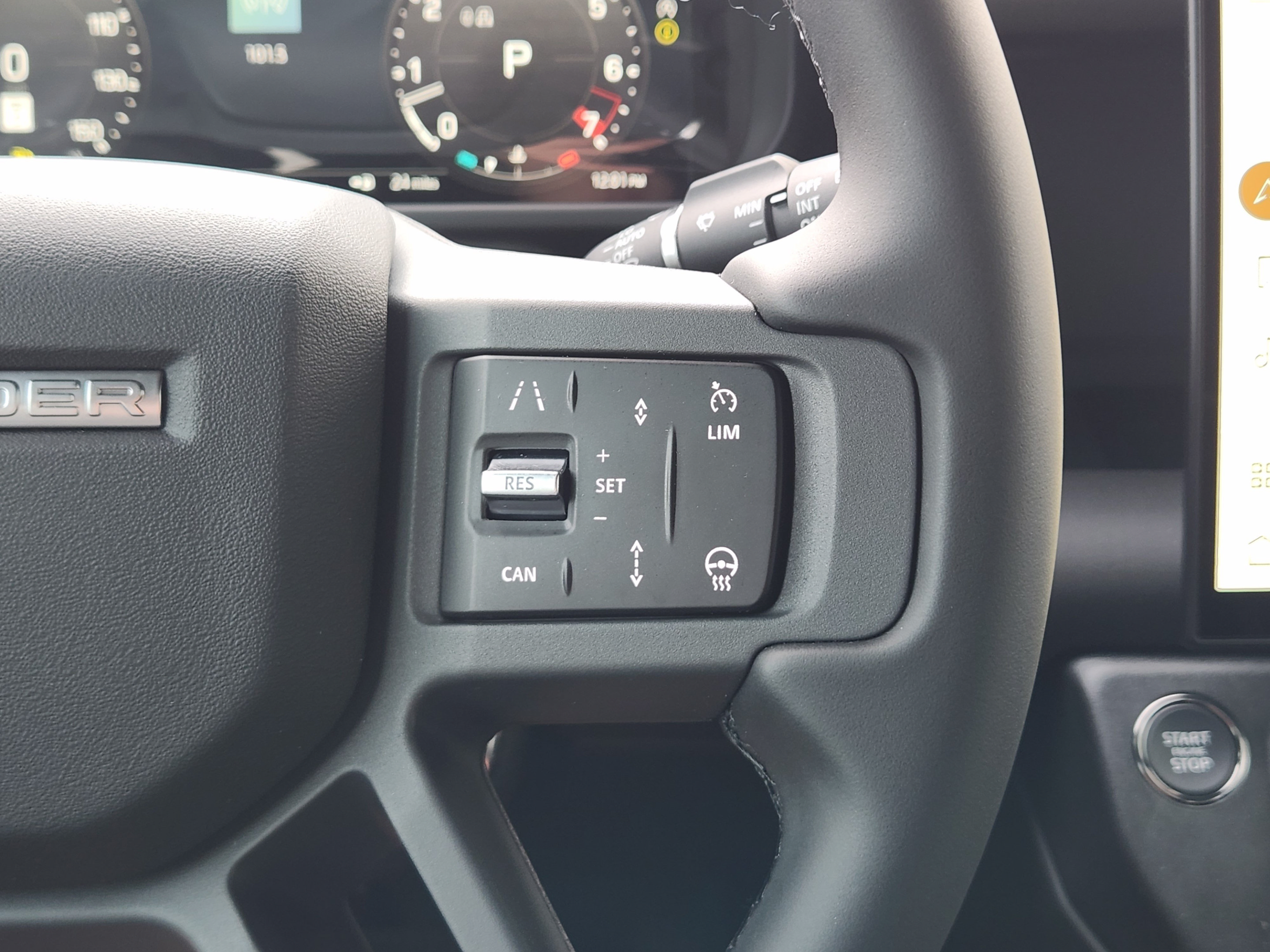 New 2026 Land Rover Defender 110 X-Dynamic SE AWD/4WD image 23