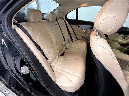 Used 2019 Mercedes-Benz C 300 Sedan image 19