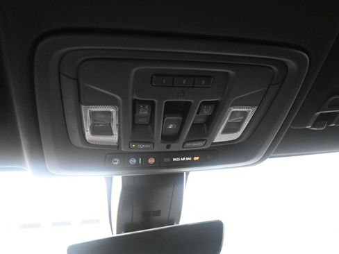 Used 2020 GMC Sierra 2500 AT4 w/ AT4 Premium Package image 22