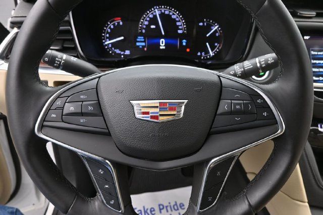 Used 2017 Cadillac XT5 Luxury w/ Driver Awareness Package AWD/4WD image 25