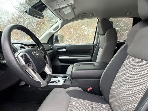 Used 2019 Toyota Tundra SR5 image 10
