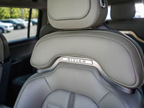 Used 2023 Rivian R1S Adventure AWD/4WD image 24