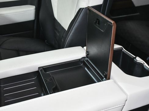 Used 2024 Toyota Sequoia Capstone image 47