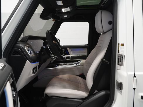 Certified 2025 Mercedes-Benz G 63 AMG 4MATIC image 11