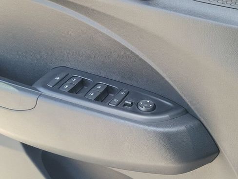 Used 2022 Hyundai Venue SE w/ Cargo Package FWD image 17