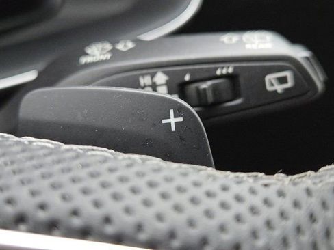 Used 2022 Audi SQ8 Premium Plus image 18