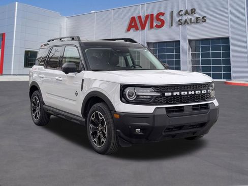 Used 2025 Ford Bronco Sport Outer Banks w/ Outer Banks Tech Package+ AWD/4WD image 9